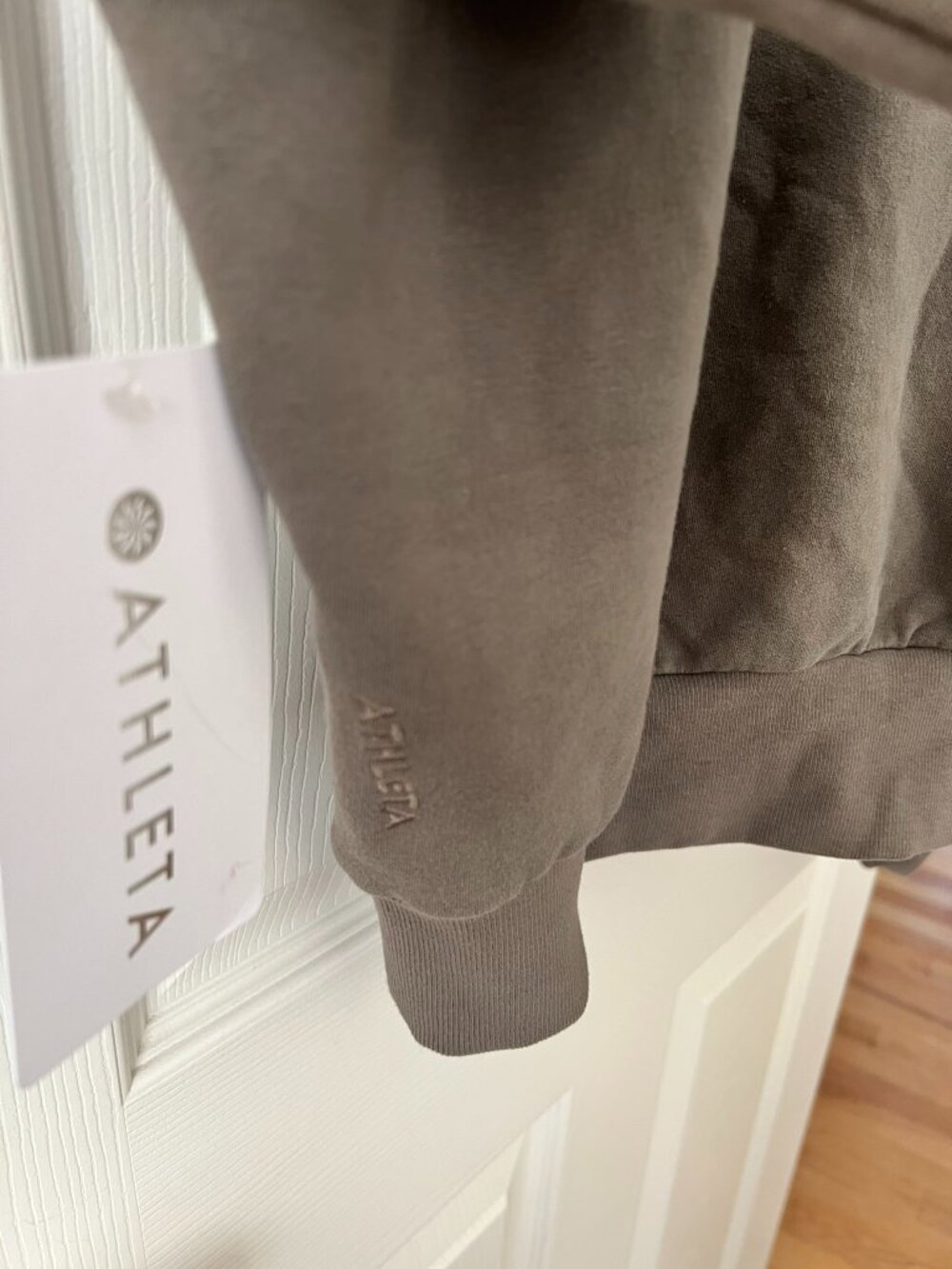 Athleta Easy Fleece Crew Sweatshirt Clay NWT M Plush Soft Oversized - Picture 9 of 9